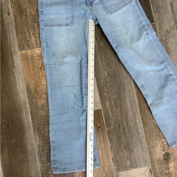 Joe's Jeans Light Wash Cropped Women's Jeans - Picture 10 of 14